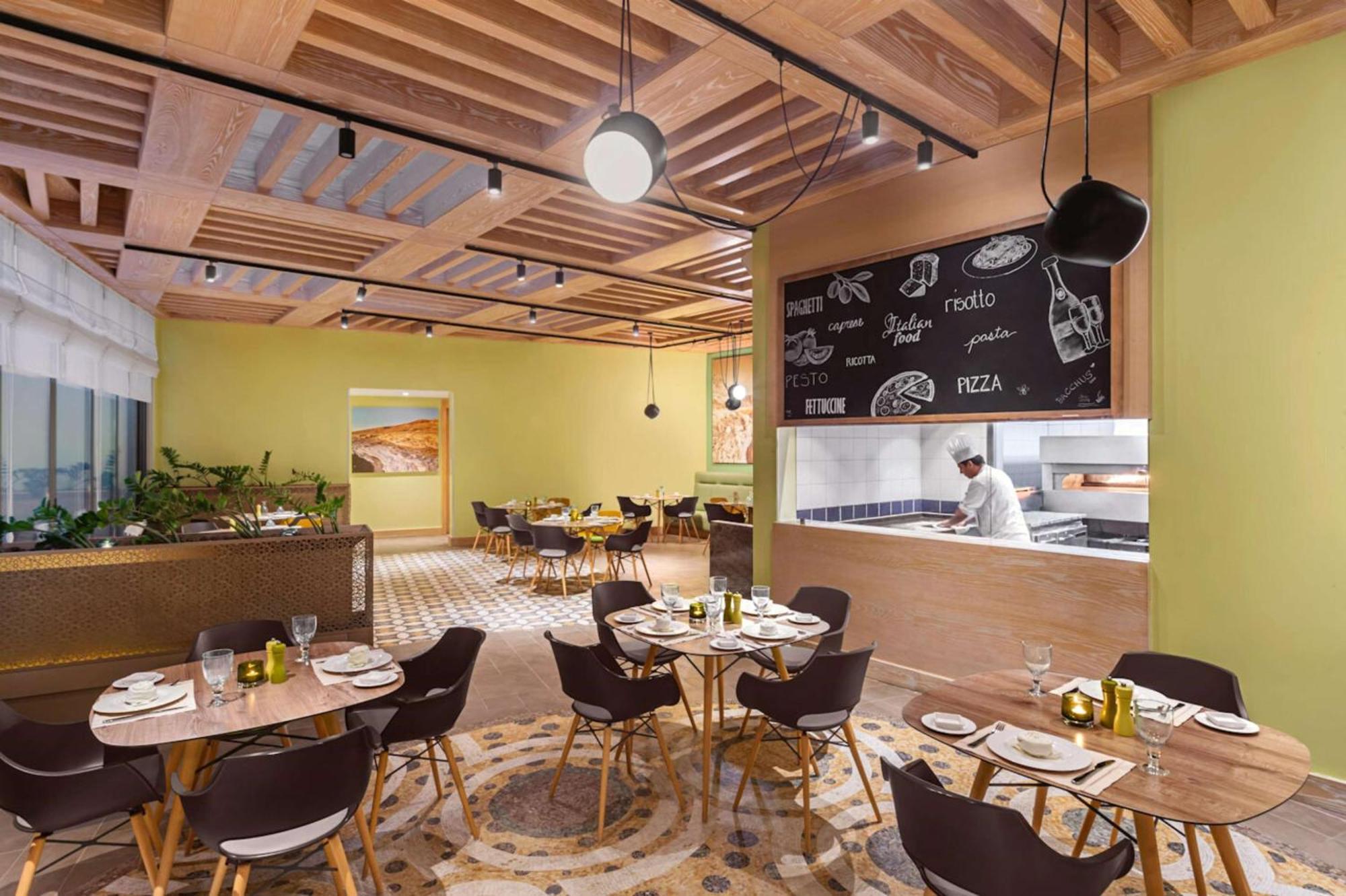 Hilton Dead Sea Resort & Spa Sweimeh Bagian luar foto The restaurant