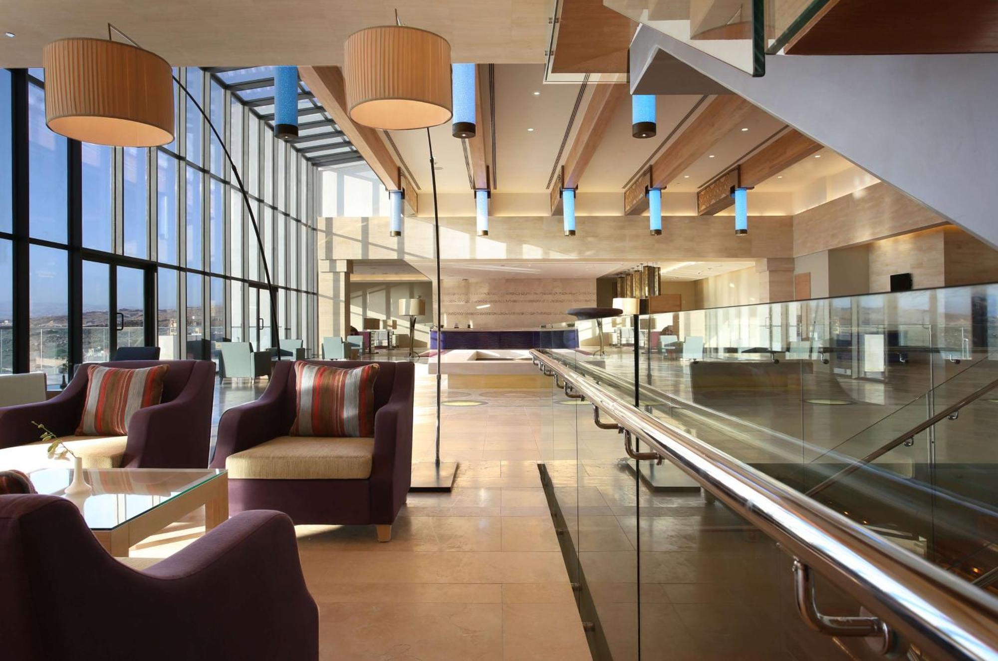 Hilton Dead Sea Resort & Spa Sweimeh Bagian luar foto The lounge at the airport